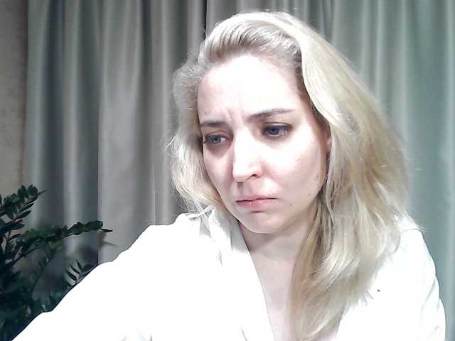 mariska-kiska live cam on BongaCams