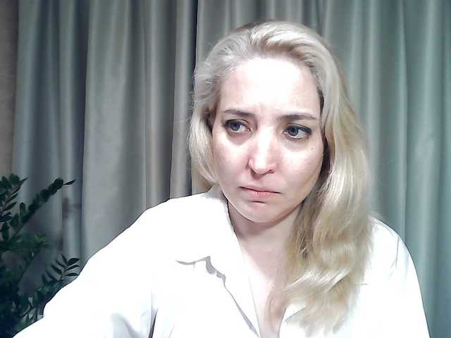 mariska-kiska — live female cam