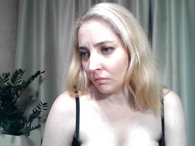 mariska-kiska live cam on BongaCams