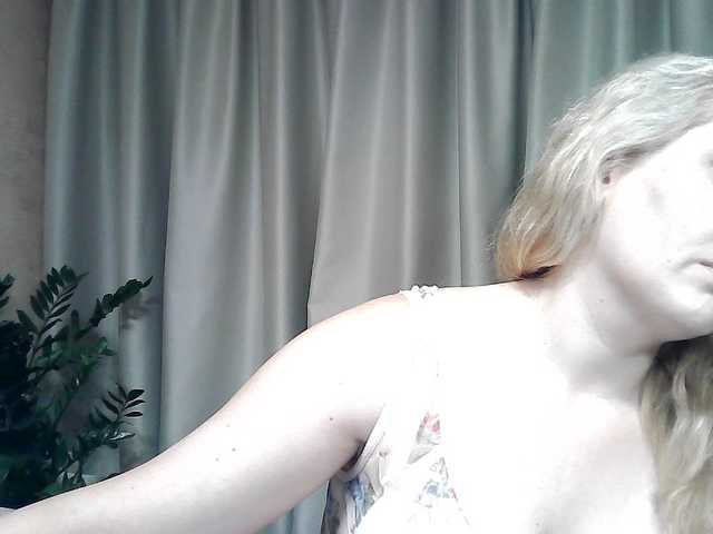mariska-kiska live cam on BongaCams