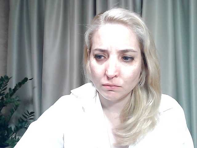 mariska-kiska live cam on BongaCams