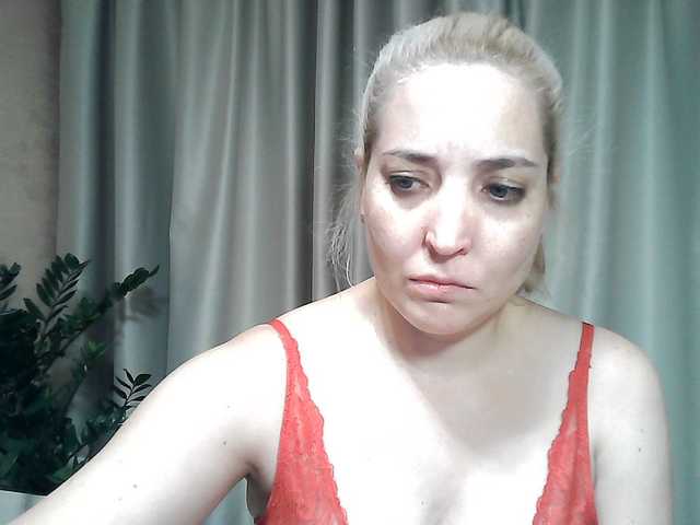 mariska-kiska live cam on BongaCams