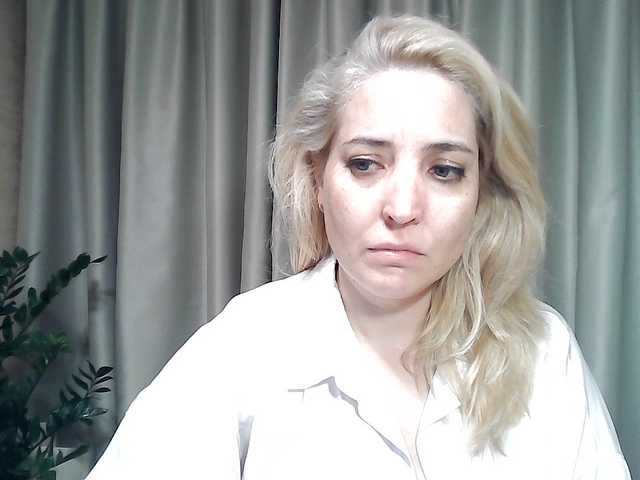 mariska-kiska — live female cam