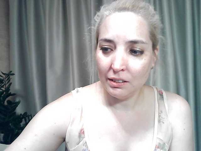 mariska-kiska live cam on BongaCams