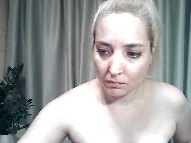 mariska-kiska live cam on BongaCams