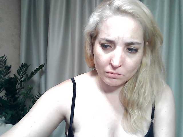 mariska-kiska live cam on BongaCams