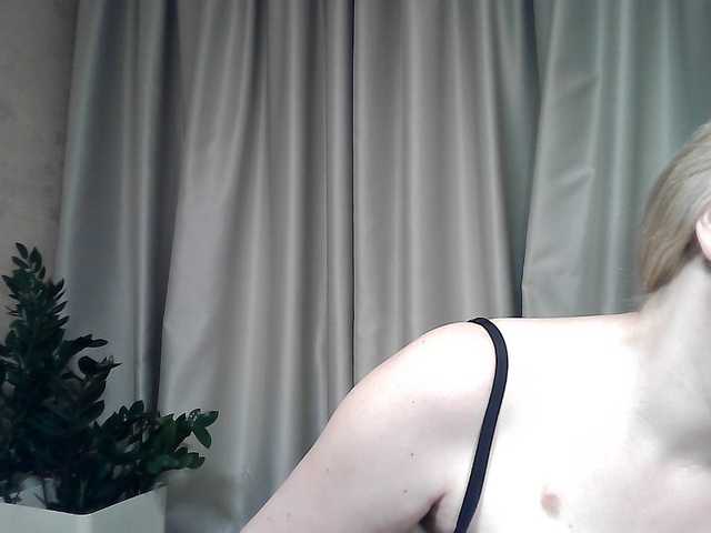 mariska-kiska live cam on BongaCams
