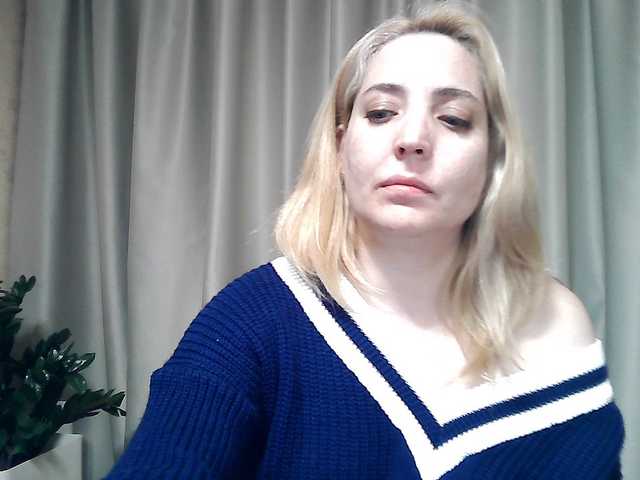 mariska-kiska's BongaCams show and profile