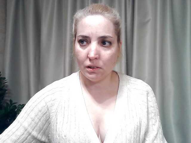 mariska-kiska's BongaCams show and profile