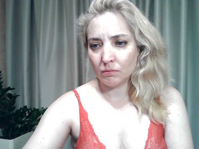 mariska-kiska live cam on BongaCams