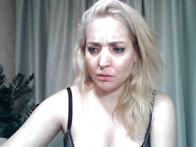 mariska-kiska live cam on BongaCams