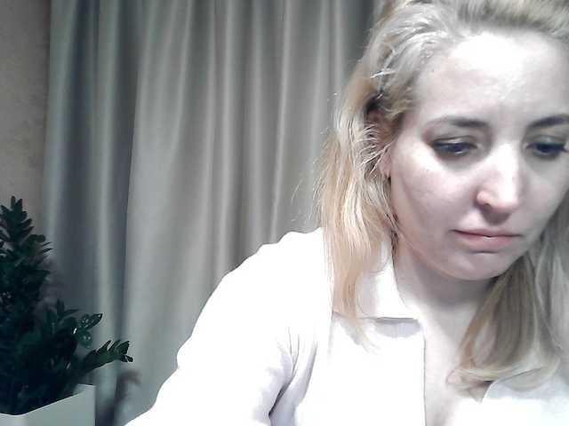 mariska-kiska's BongaCams show and profile