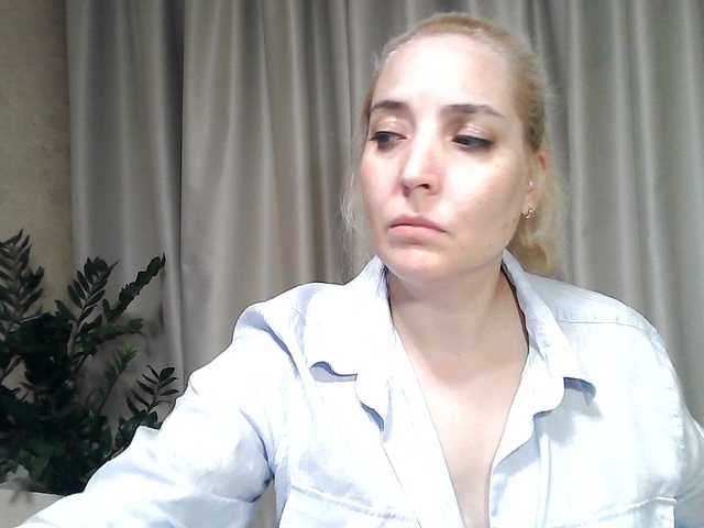 mariska-kiska live cam on BongaCams