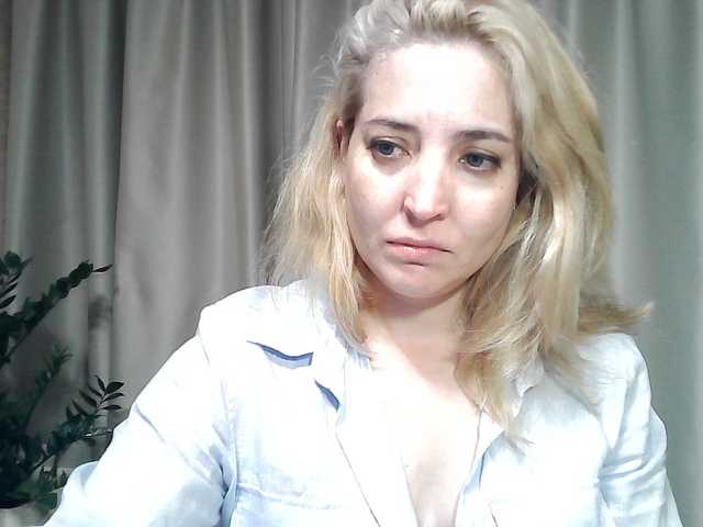 mariska-kiska live cam on BongaCams