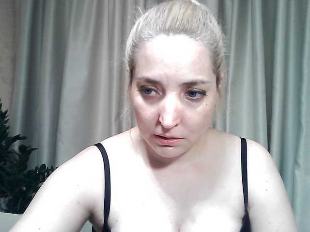 mariska-kiska live cam on BongaCams