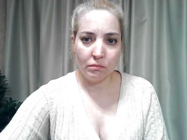 mariska-kiska's BongaCams show and profile