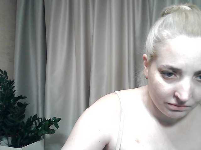 mariska-kiska live cam on BongaCams