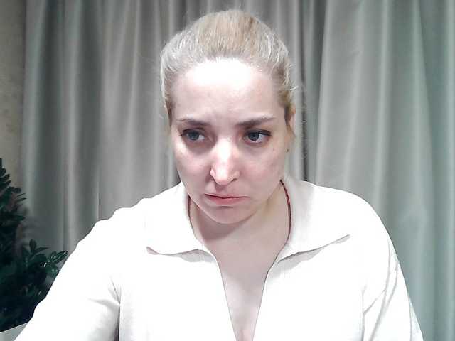 mariska-kiska's BongaCams show and profile