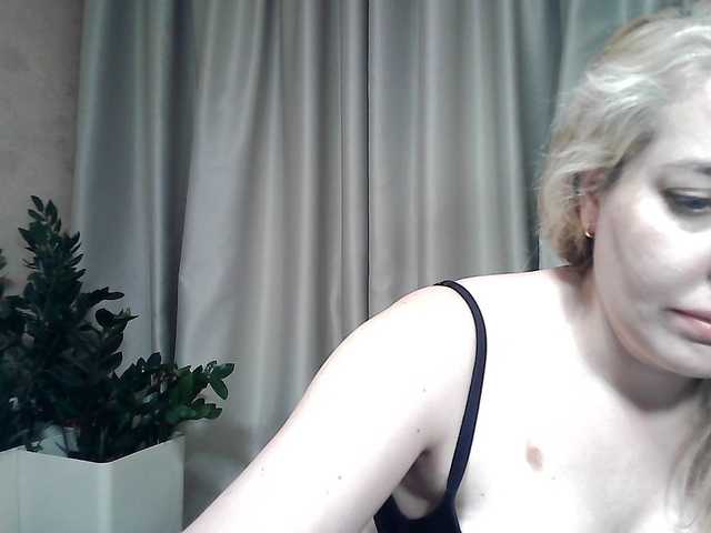 mariska-kiska live cam on BongaCams