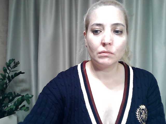 mariska-kiska live cam on BongaCams