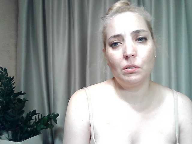 mariska-kiska live cam on BongaCams