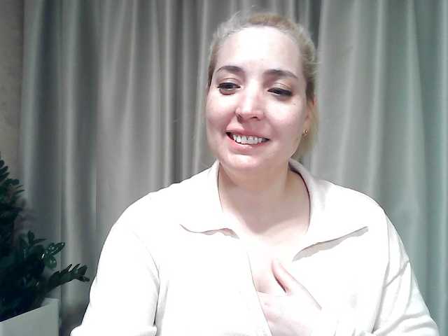 mariska-kiska's BongaCams show and profile