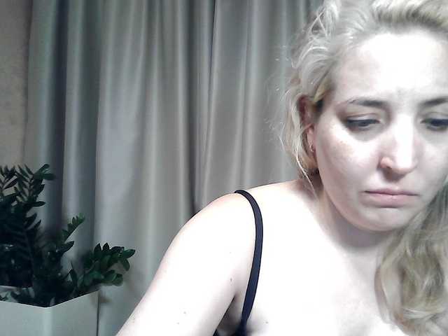 mariska-kiska live cam on BongaCams