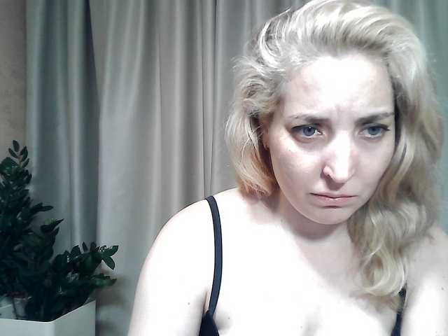 mariska-kiska live cam on BongaCams