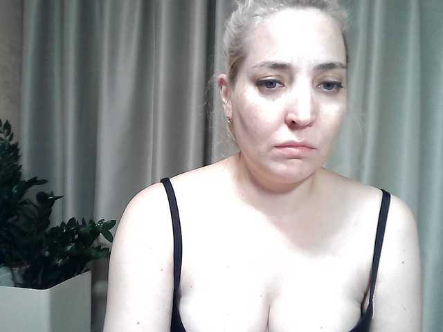 mariska-kiska live cam on BongaCams