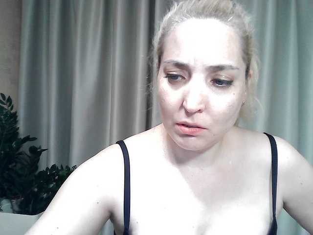 mariska-kiska live cam on BongaCams