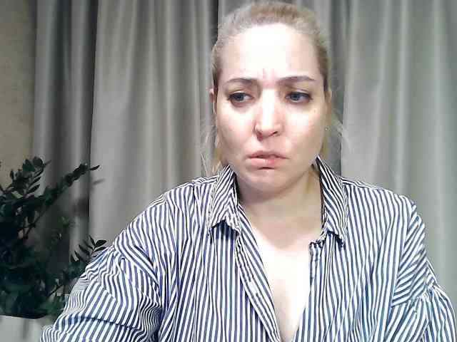 mariska-kiska's webcam live show