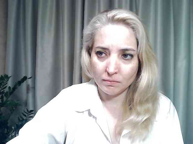 Mariska-kiska's live stream