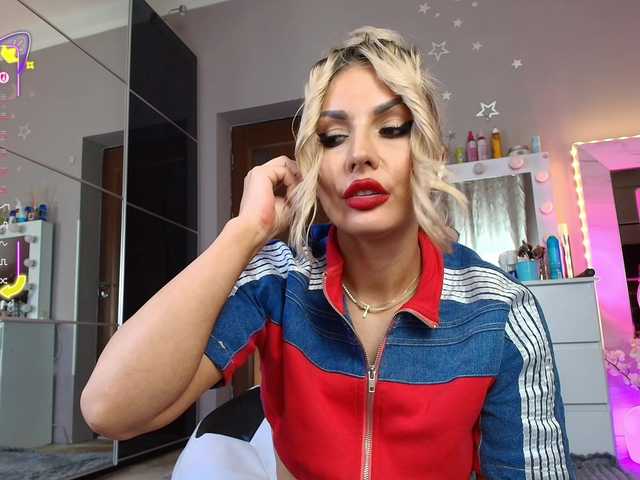 Allesya23 live cam on BongaCams