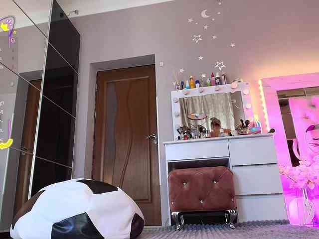 Allesya23 webcam