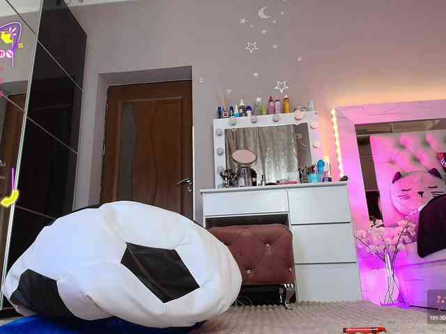 Allesya23 webcam