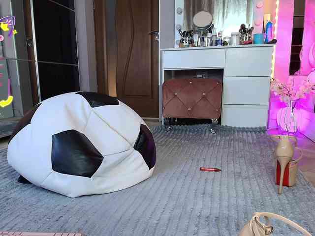 Allesya23 webcam