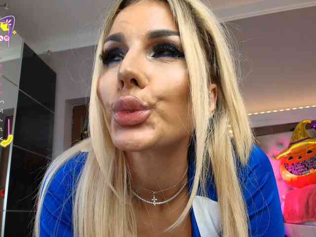 Allesya23 webcam