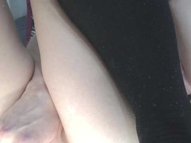 JulieSquirts live cam preview