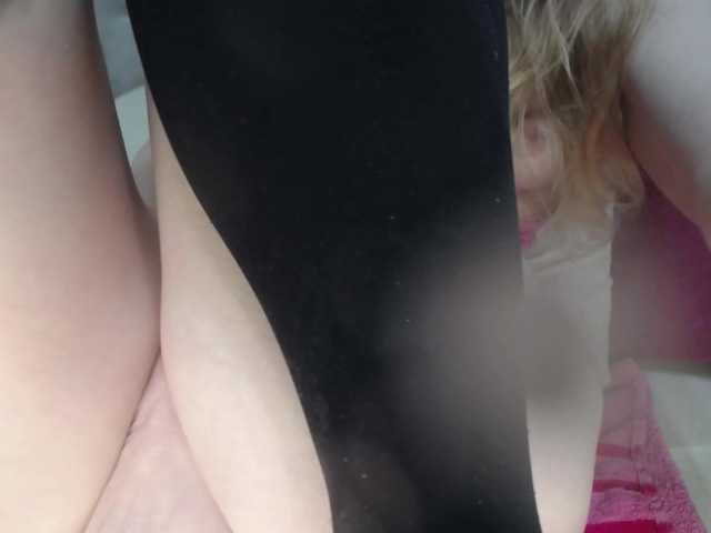 juliesquirts live cam