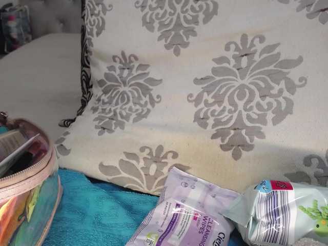 juliesquirts live cam on BongaCams