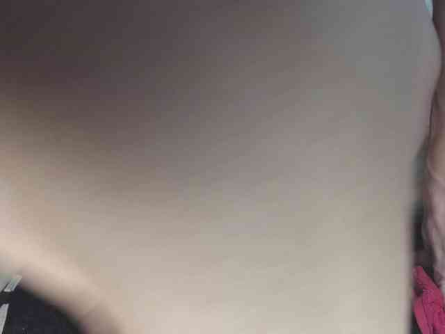 JulieSquirts webcam