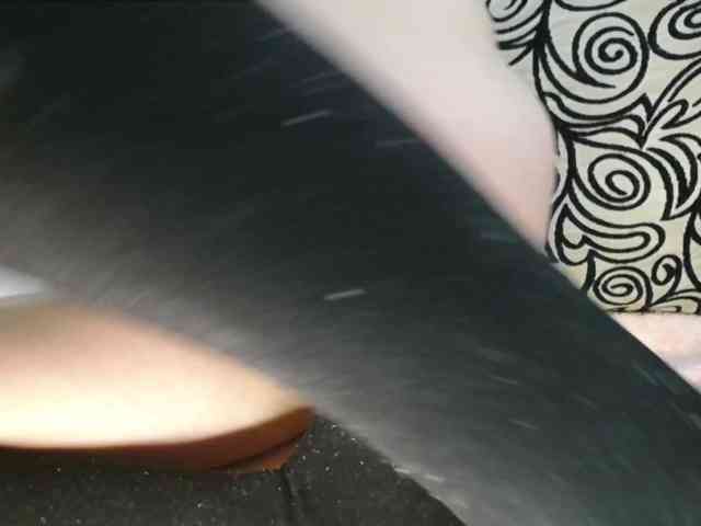 JulieSquirts webcam