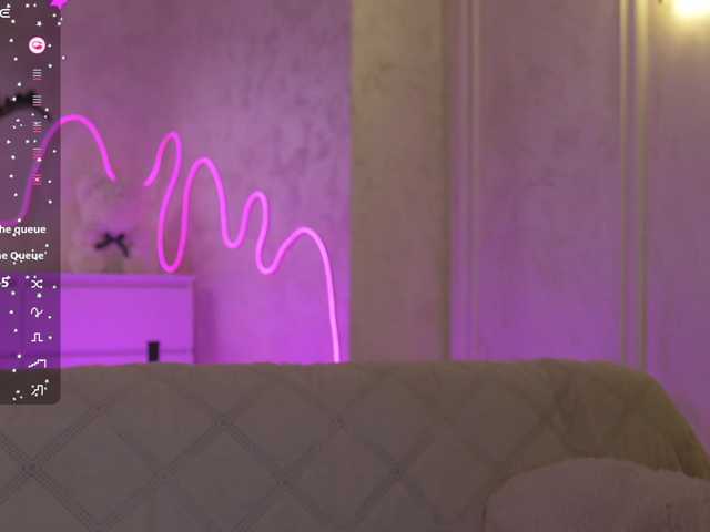 MissJuliaa's BongaCams show and profile