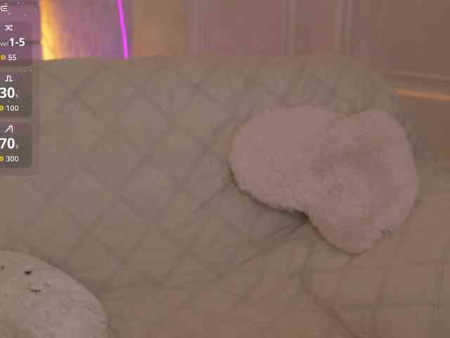 RoyalW webcam