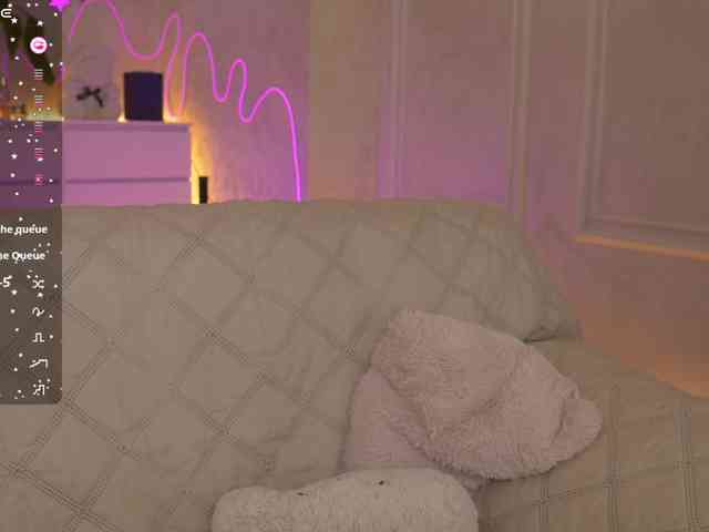 RoyalW webcam