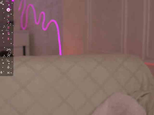 RoyalW webcam