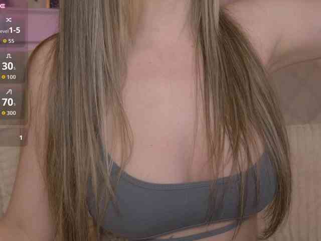 RoyalW webcam