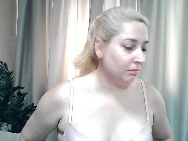 KickaIricka live cam on BongaCams