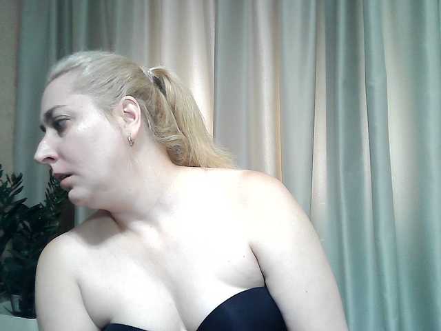 KickaIricka live webcam show