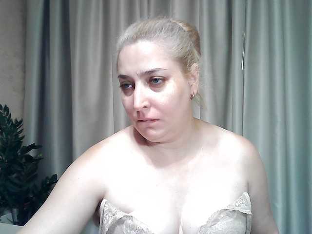 KickaIricka live webcam show